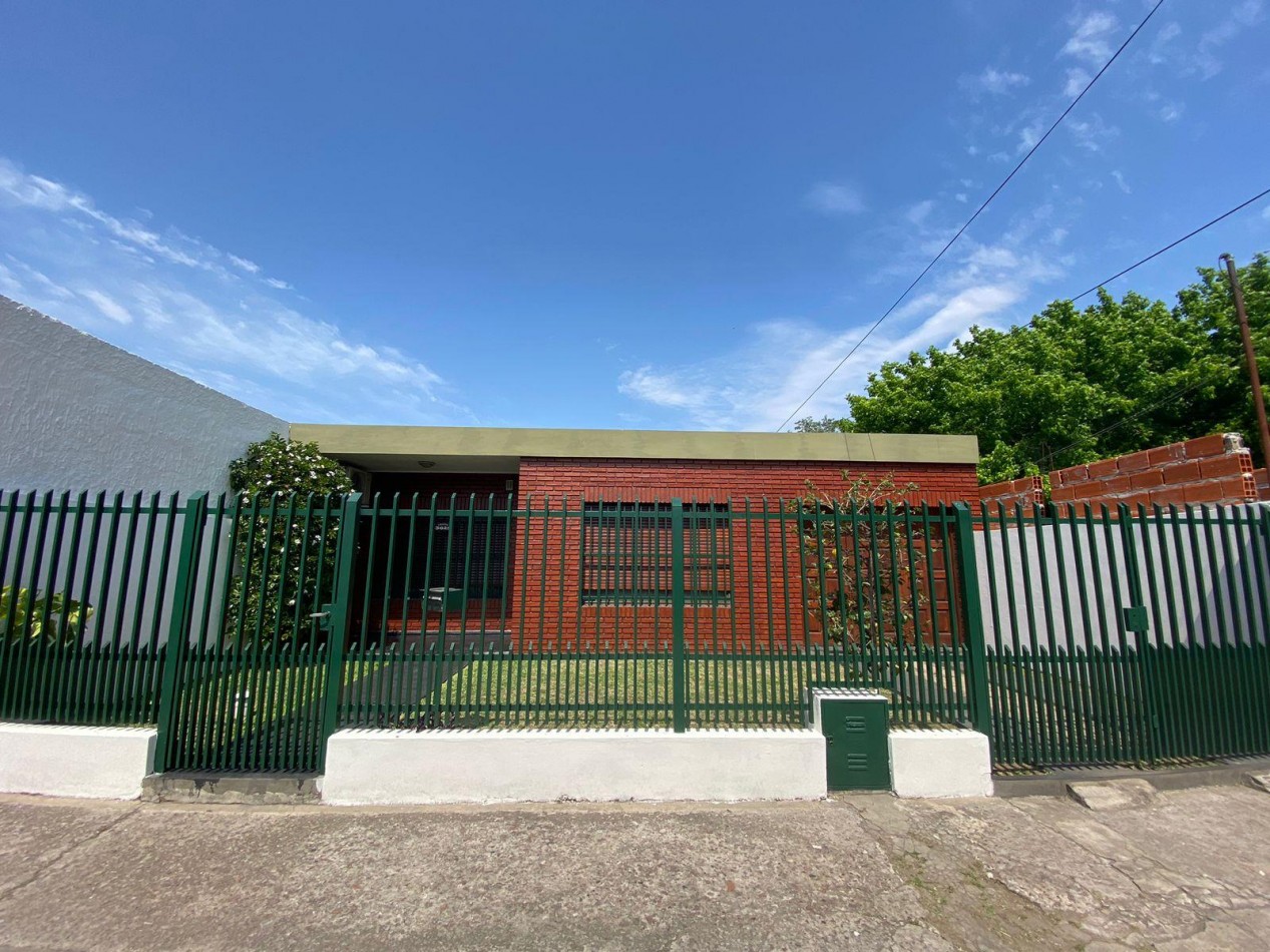 HERMOSA CASA EN VENTA EN JOSE C. PAZ!!