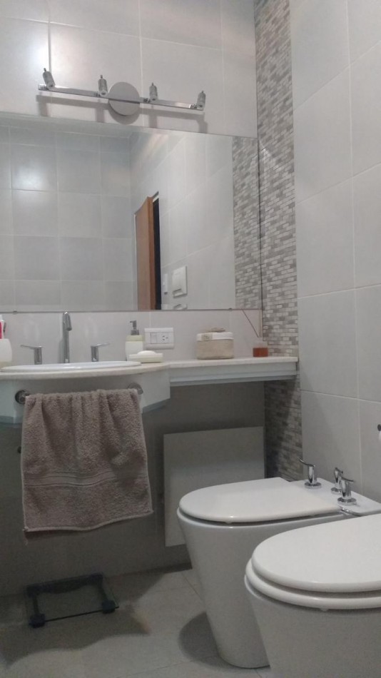 HERMOSA CASA EN VENTA EN JOSE C. PAZ!!