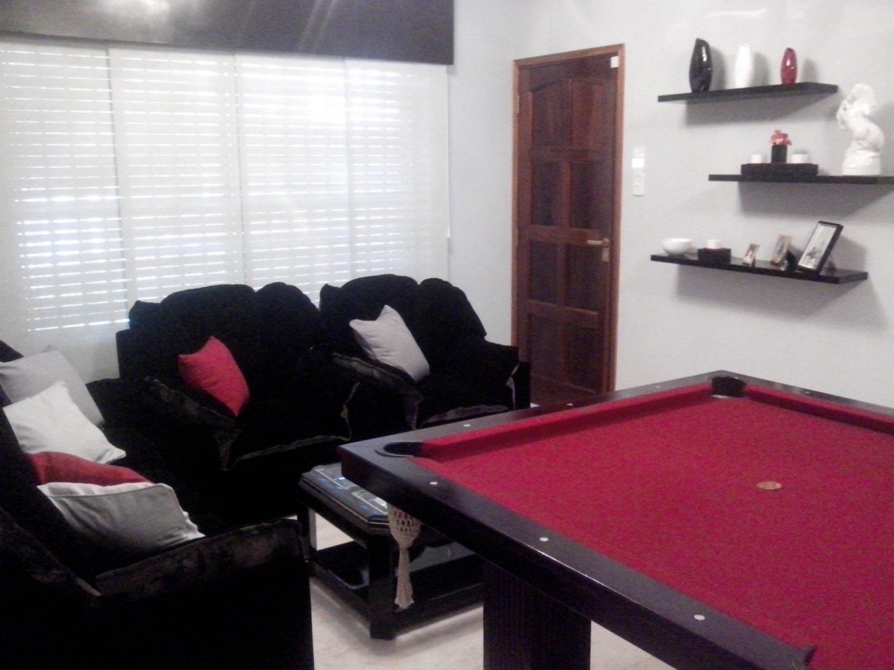 HERMOSA CASA EN VENTA EN JOSE C. PAZ!!