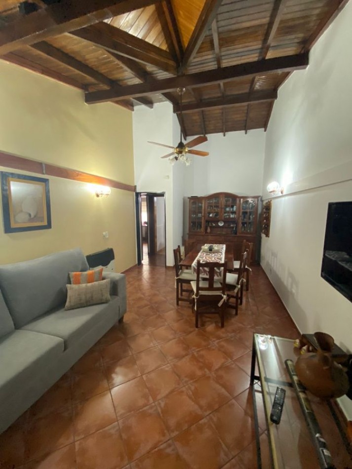 EXCELENTE CASA A LA VENTA EN BELLA VISTA