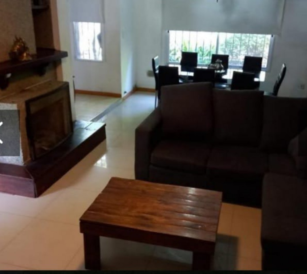 CASA EN VENTA EN BELLA VISTA