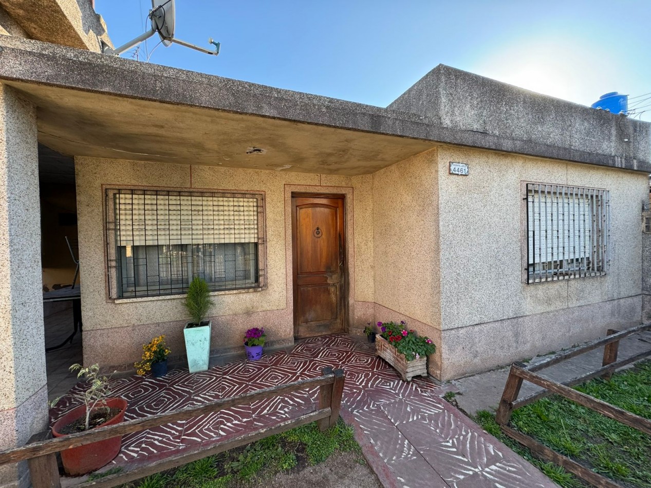 CASA CON DEPARTAMENTO EN VENTA EN JOSE C. PAZ