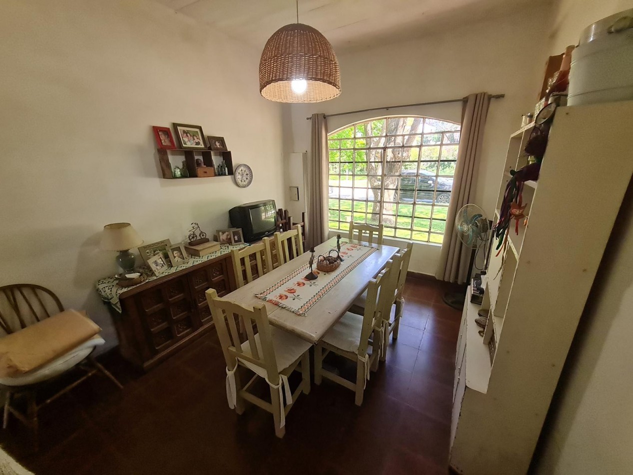 CASA EN VENTA EN MUÑIZ!!