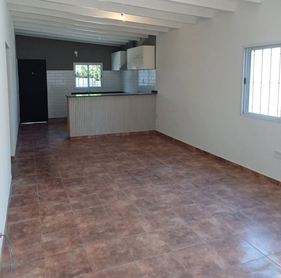 CASA EN VENTA EN BELLA VISTA!!