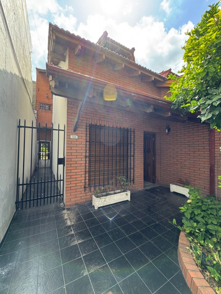 CASA EN VENTA EN BELLA VISTA!!