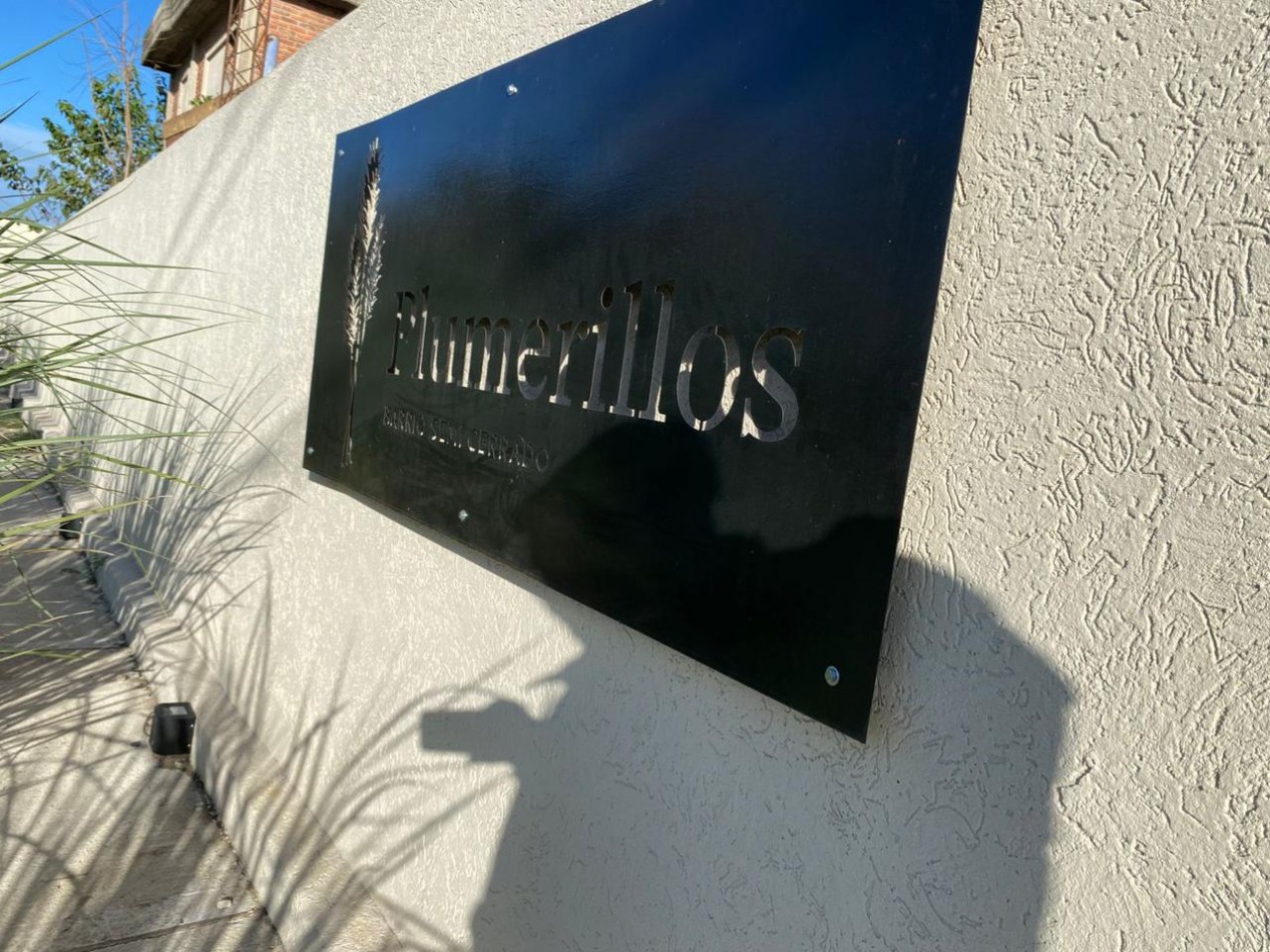 LOTE EN VENTA BARRIO LOS PLUMERILLOS!!