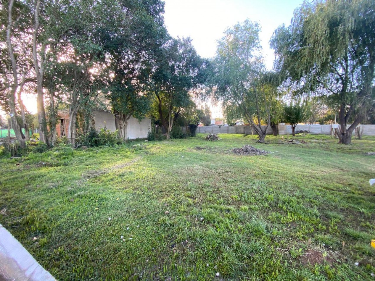 LOTE EN VENTA BARRIO LOS PLUMERILLOS!!