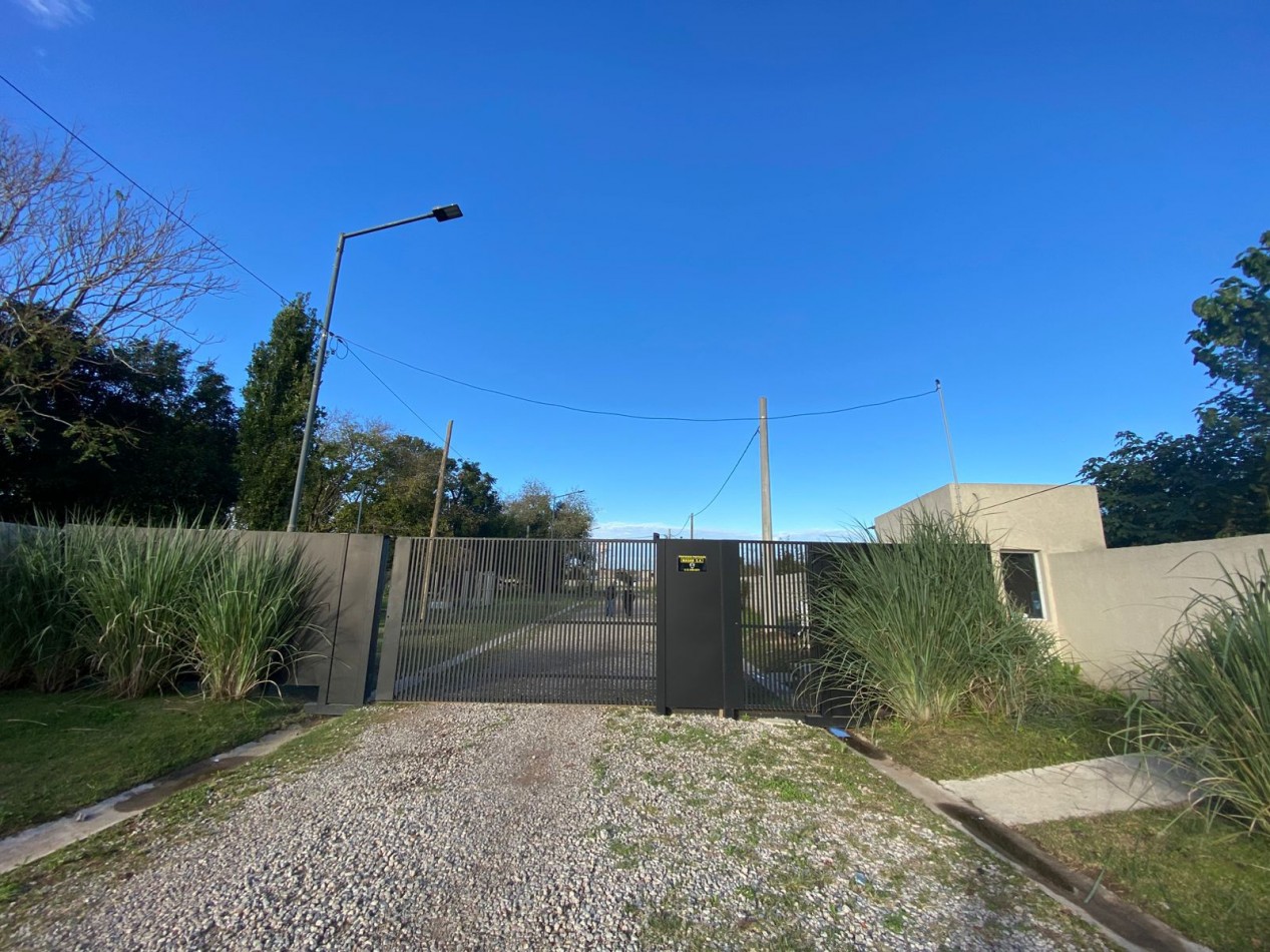 LOTE EN VENTA BARRIO LOS PLUMERILLOS!!