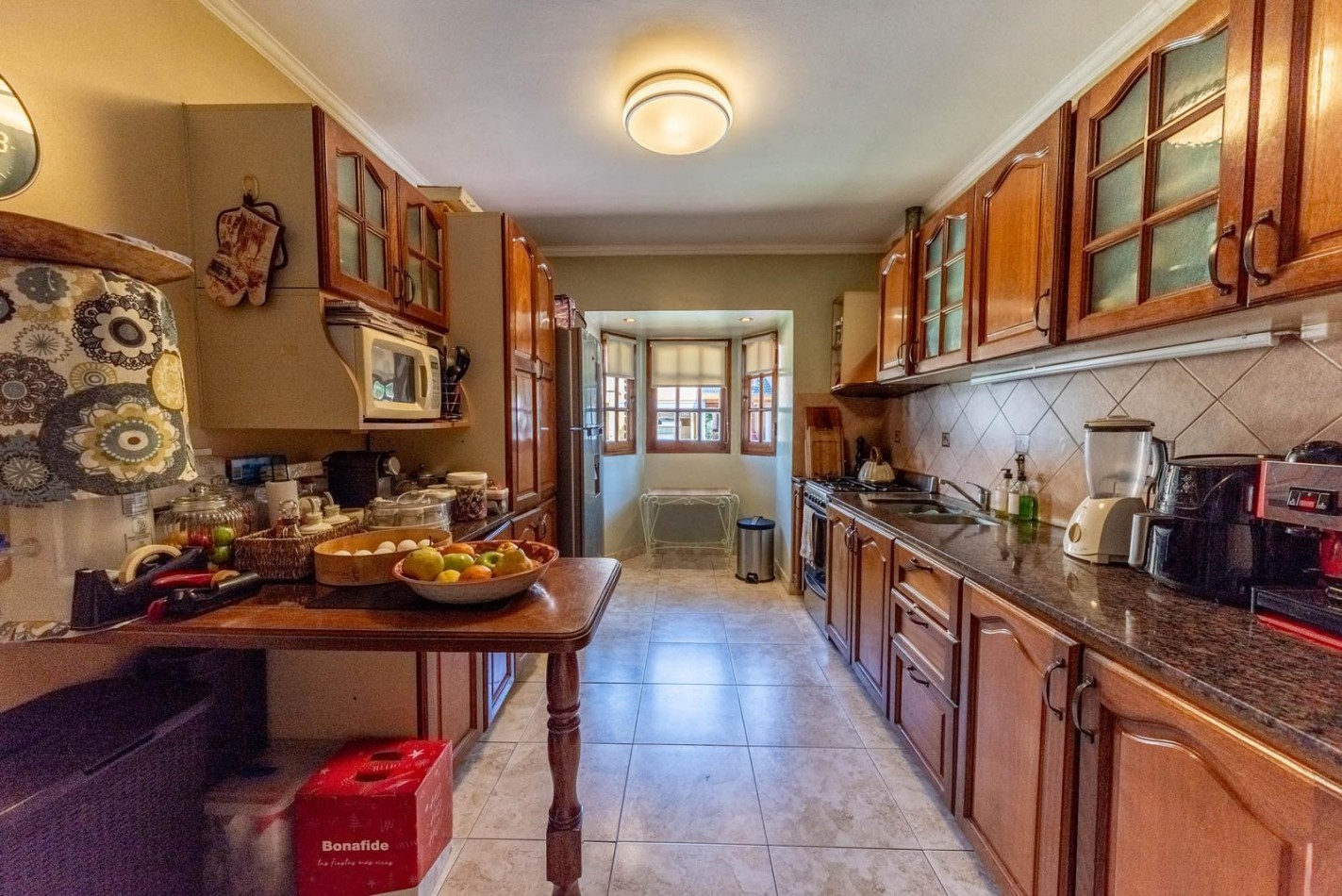 HERMOSA CASA EN VENTA EN BARRIO LA ARAUCARIA BELLA VISTA