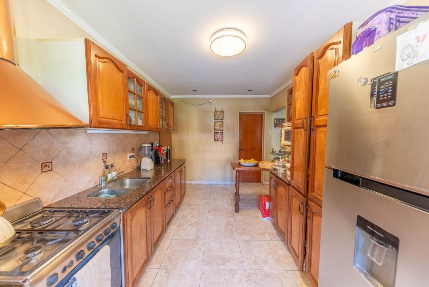 HERMOSA CASA EN VENTA EN BARRIO LA ARAUCARIA BELLA VISTA
