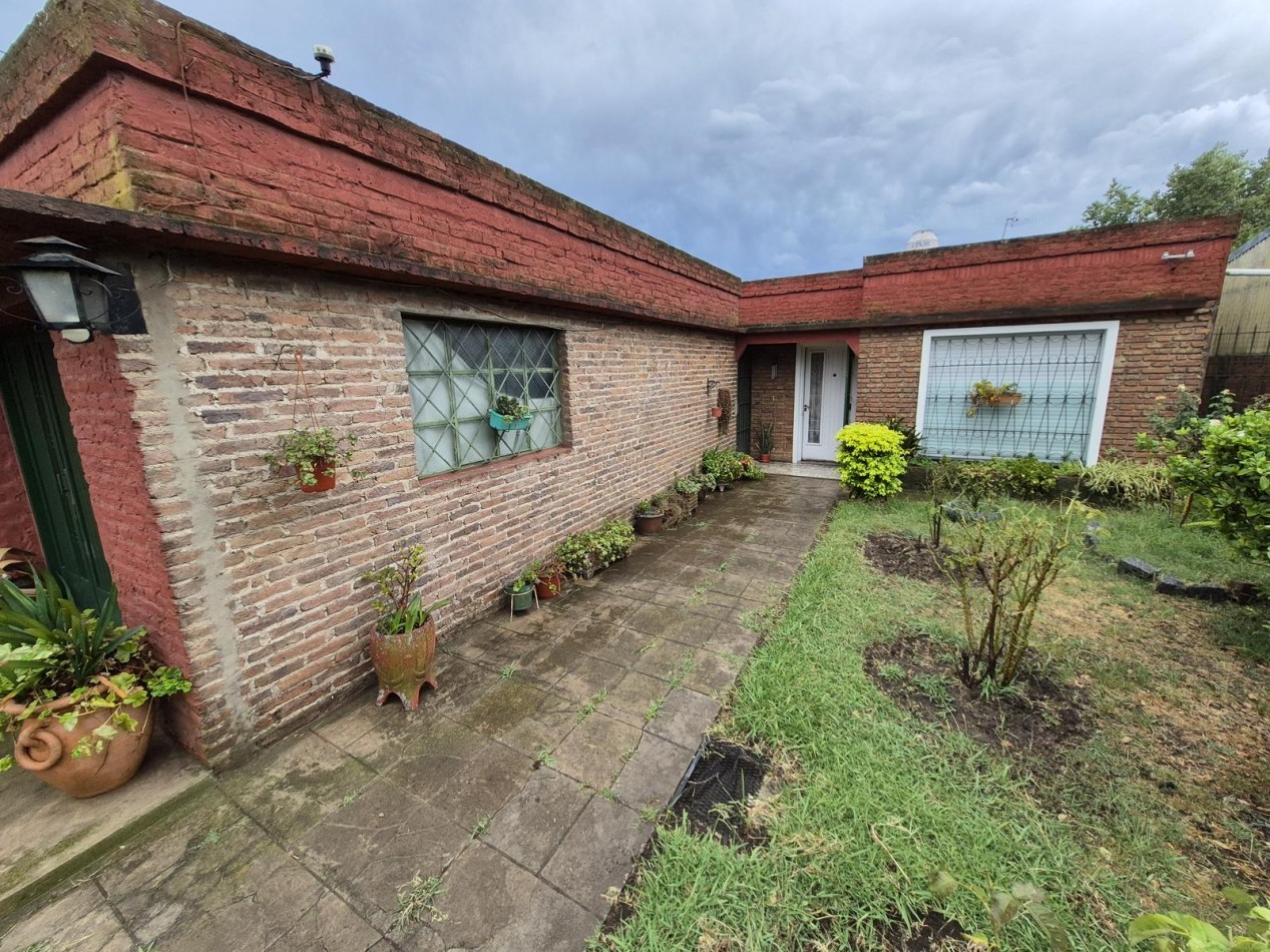 CASA EN VENTA EN JOSE C PAZ