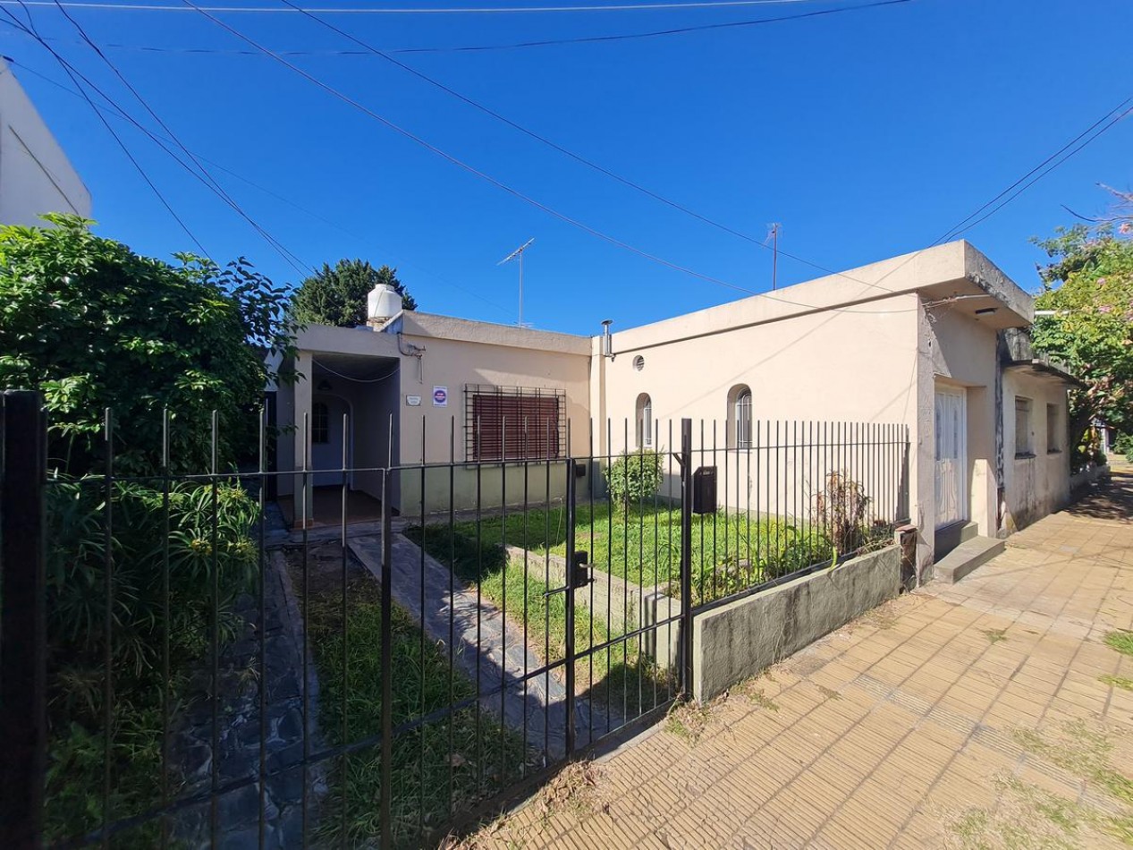 CASA EN VENTA EN BELLA VISTA!!