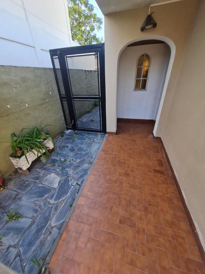 CASA EN VENTA EN BELLA VISTA!!