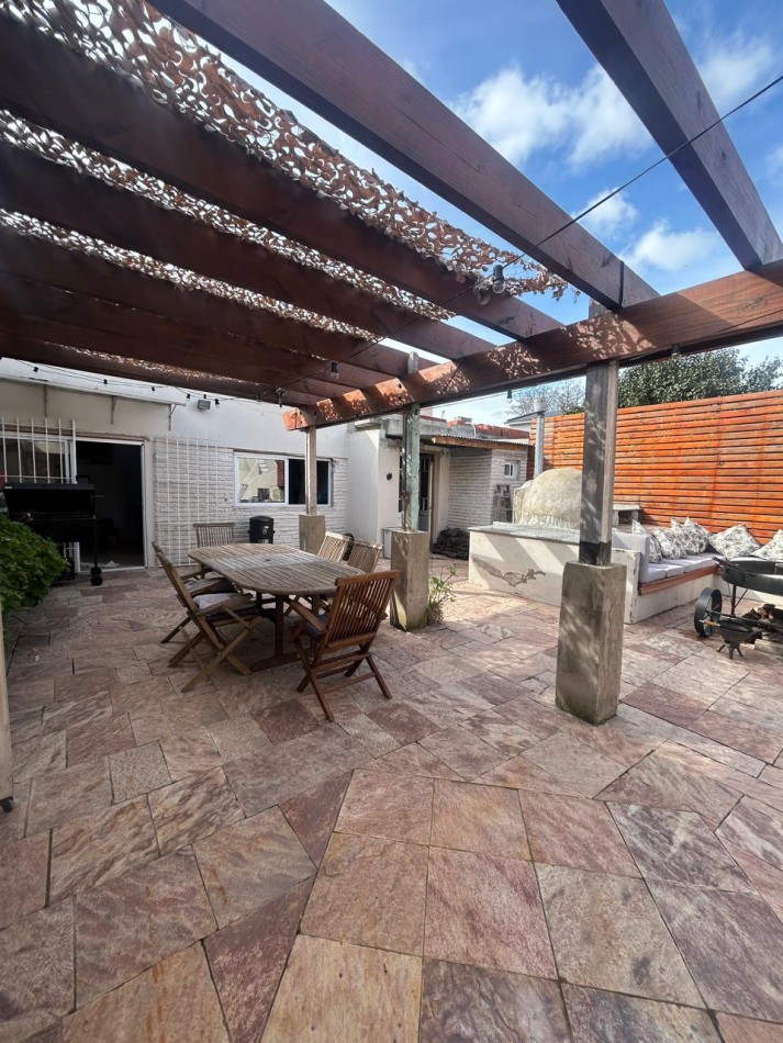 CASA EN VENTA EN BELLA VISTA!!