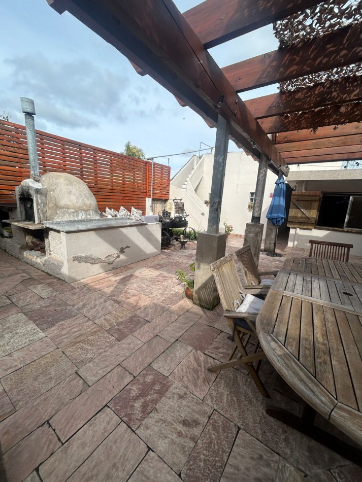 CASA EN VENTA EN BELLA VISTA!!