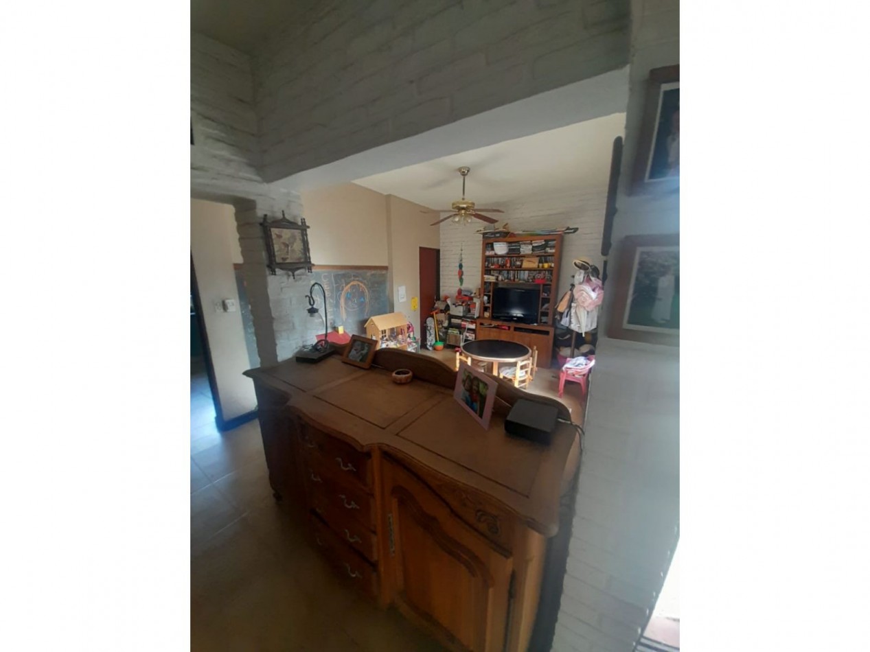 CASA 7 AMBIENTES EN VENTA EN BELLA VISTA!! 