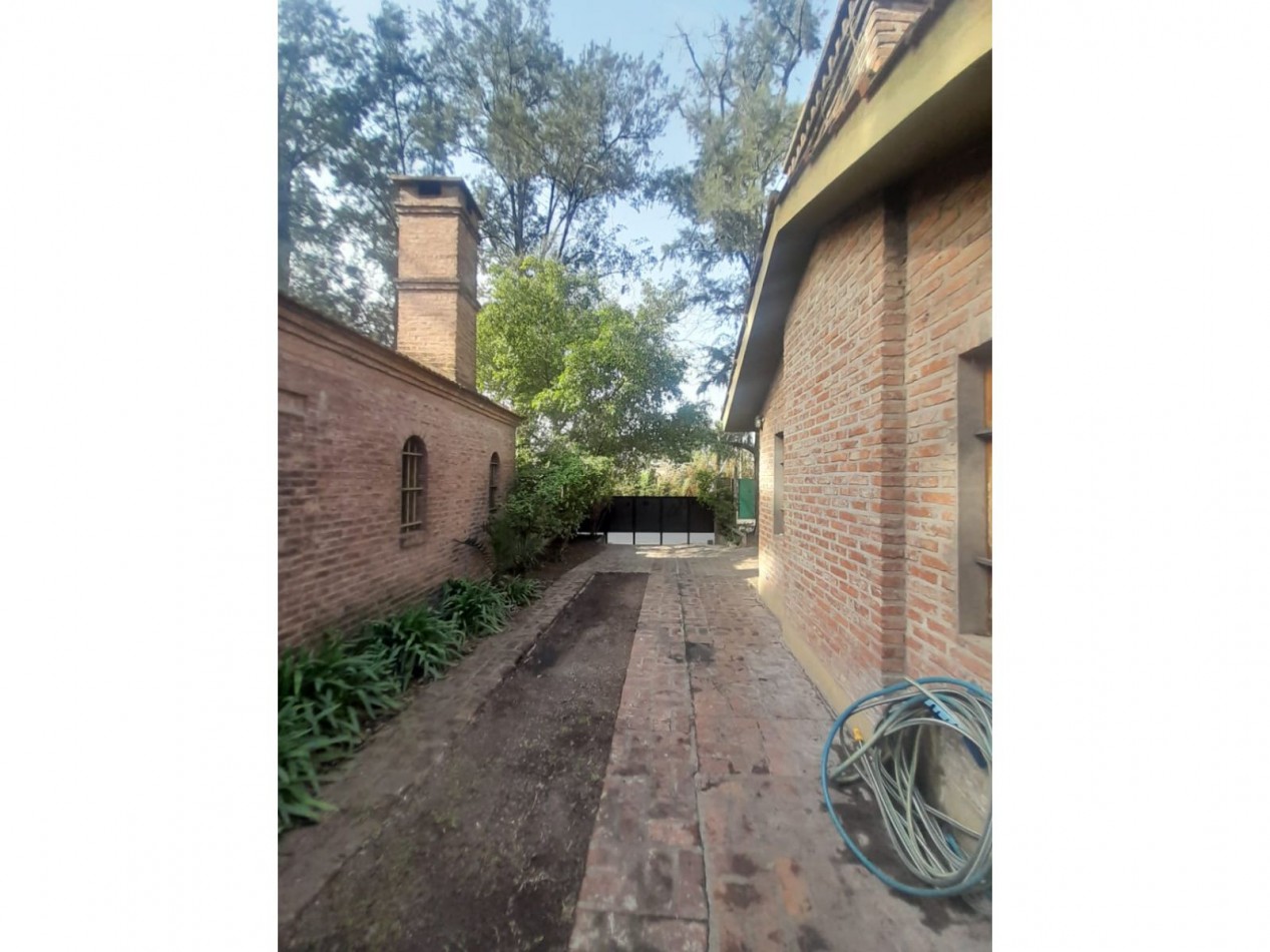 CASA 7 AMBIENTES EN VENTA EN BELLA VISTA!! 