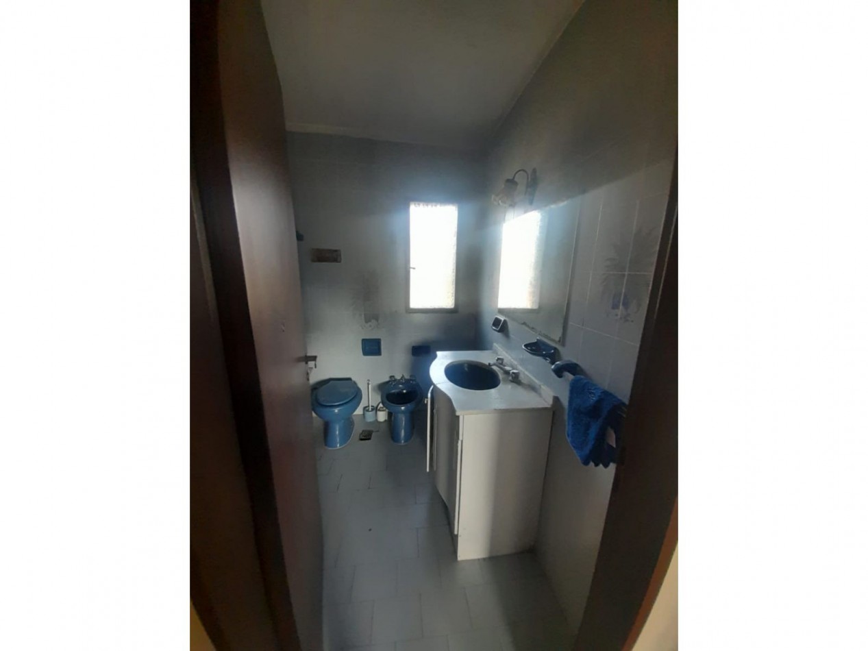 CASA 7 AMBIENTES EN VENTA EN BELLA VISTA!! 
