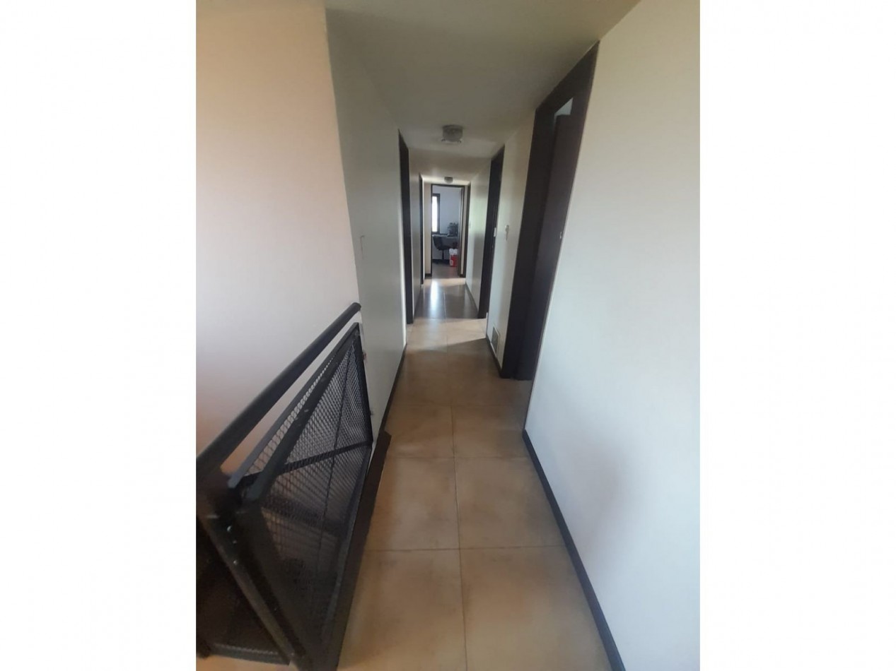 CASA 7 AMBIENTES EN VENTA EN BELLA VISTA!! 