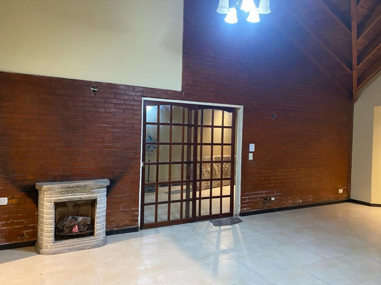 CASA EN VENTA EN JOSE C. PAZ!!