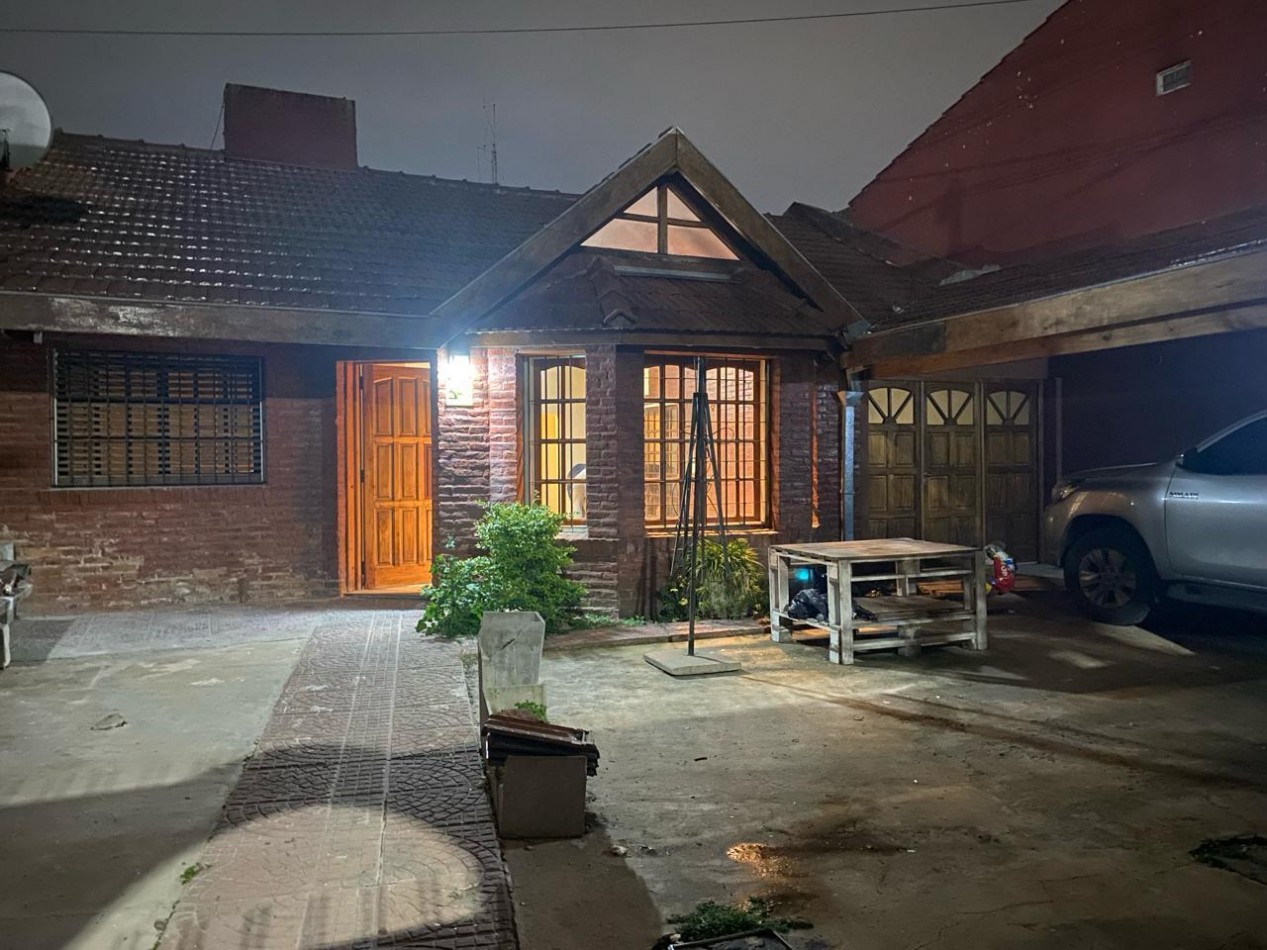 CASA EN VENTA EN JOSE C. PAZ!!