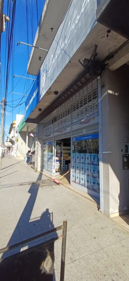IMPORTANTE LOCAL COMERCIAL EN VENTA EN BELLA VISTA!!