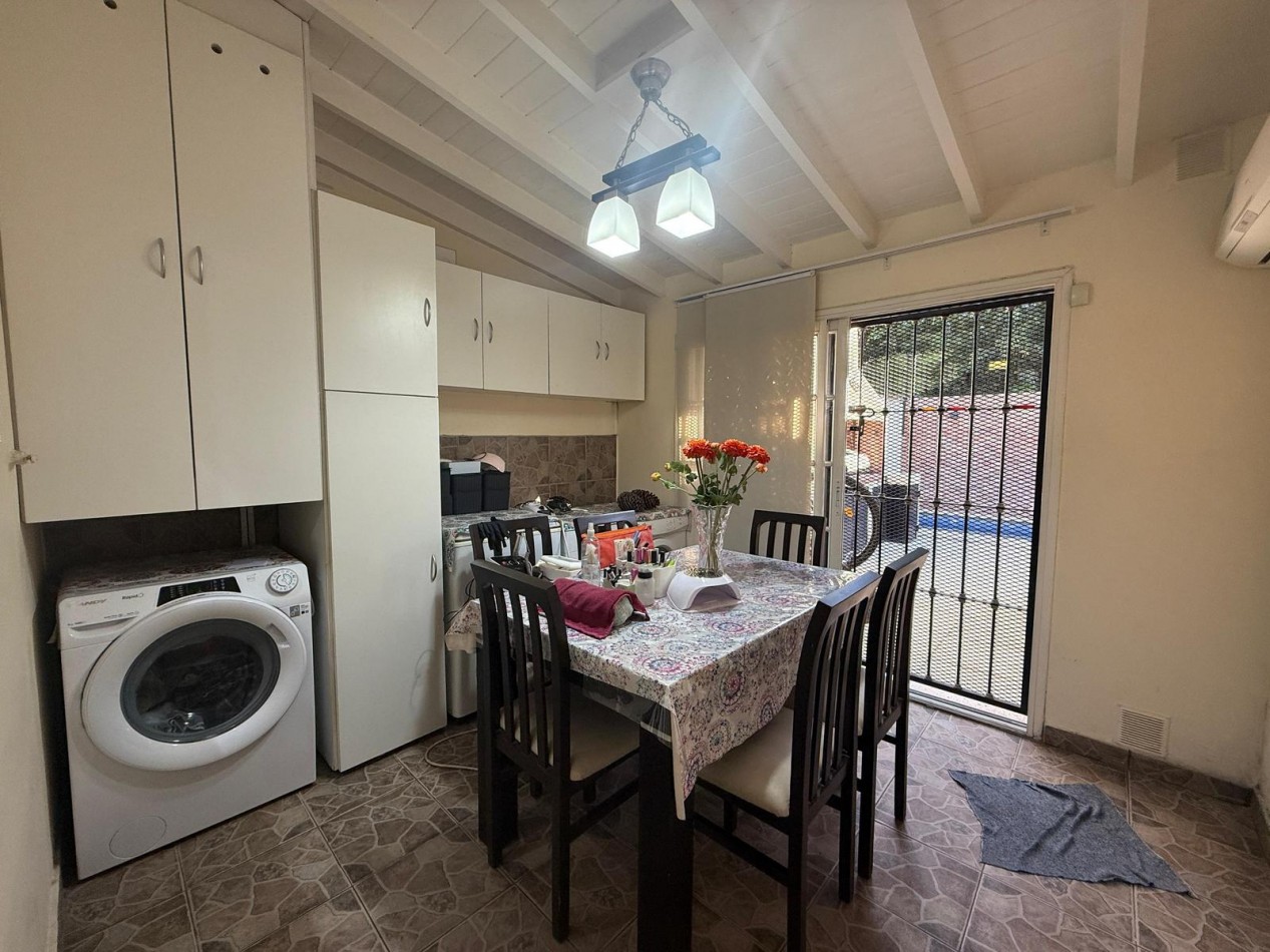 VENTA DE TRIPLEX CON EXCELENTE UBICACION