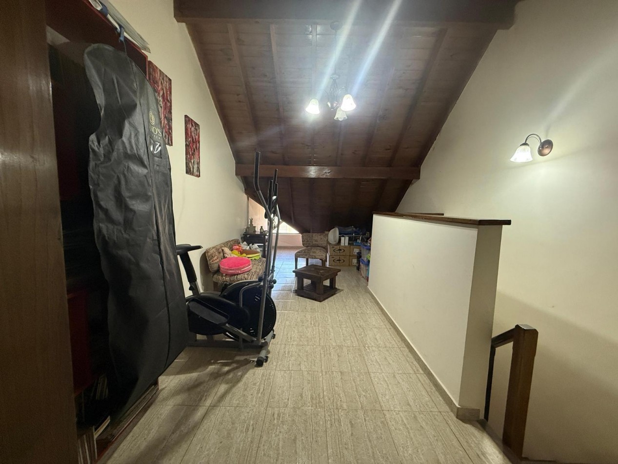 VENTA DE TRIPLEX CON EXCELENTE UBICACION