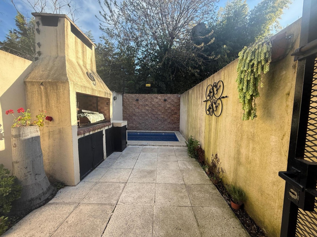 VENTA DE TRIPLEX CON EXCELENTE UBICACION