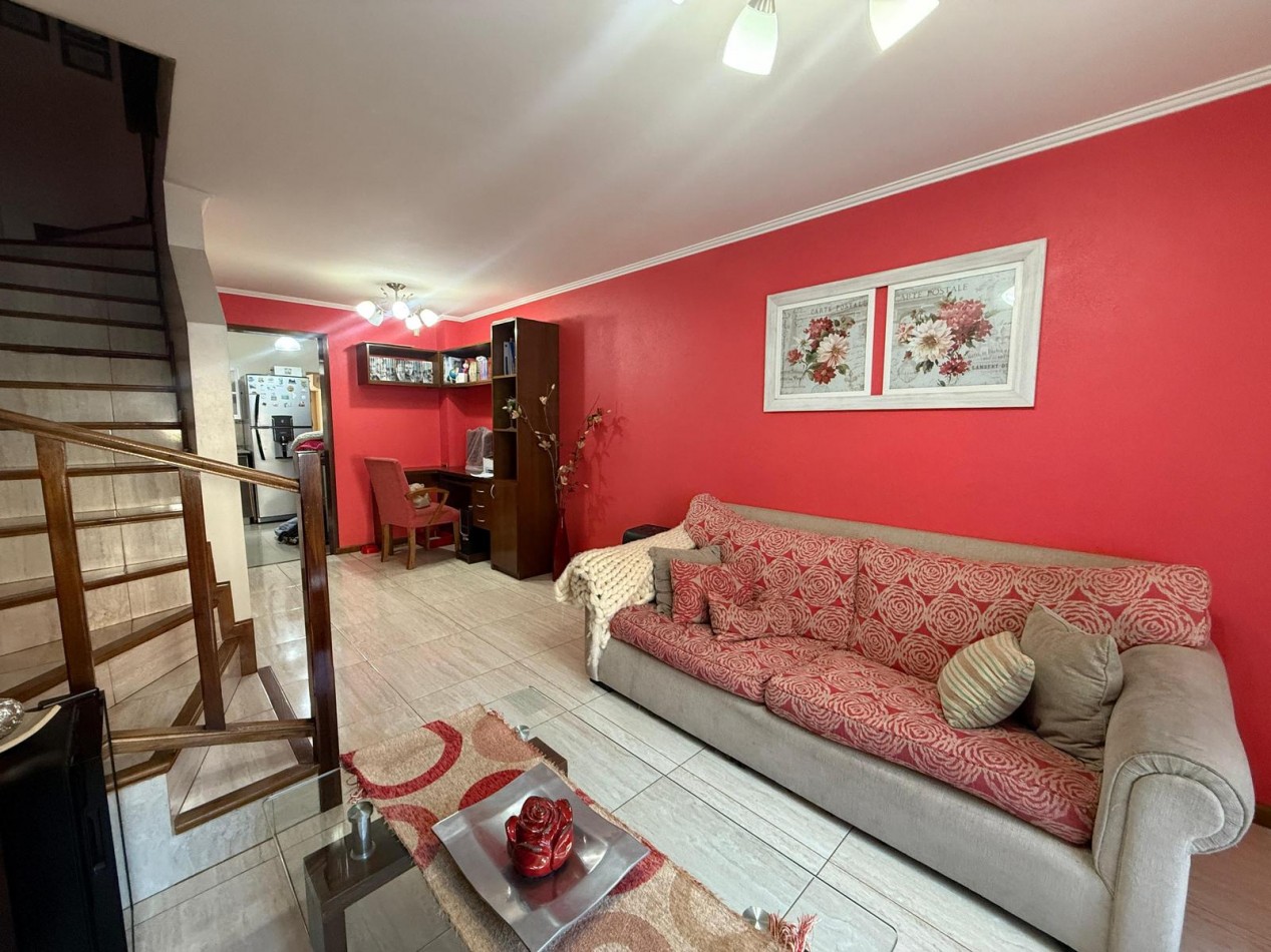 VENTA DE TRIPLEX CON EXCELENTE UBICACION