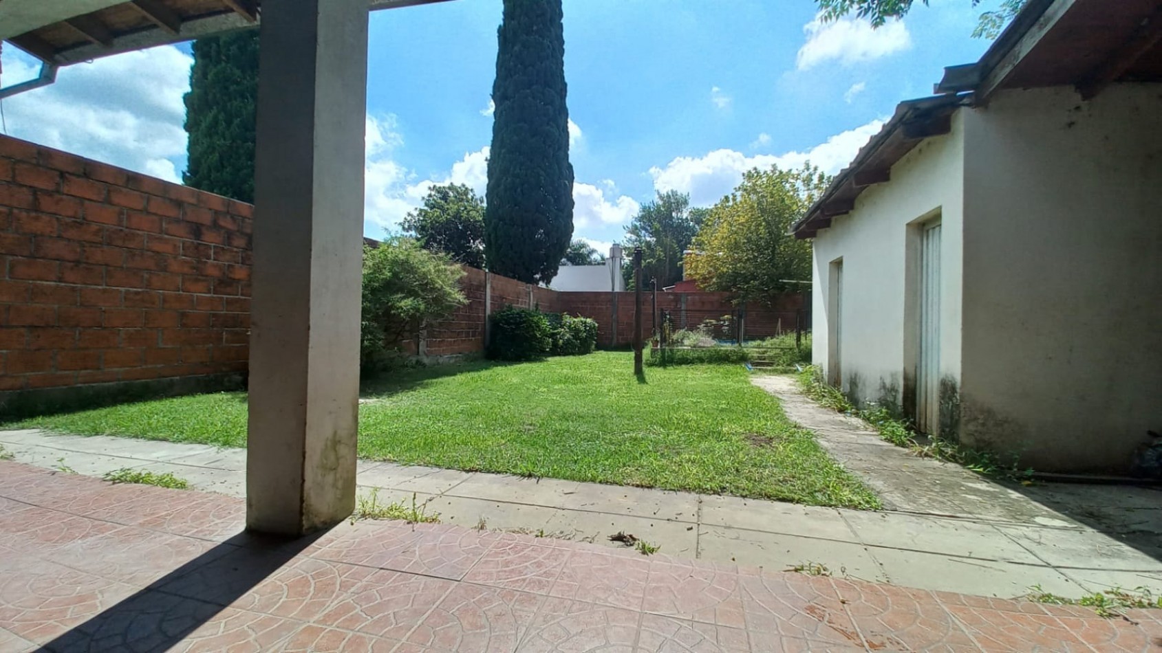 CASA EN VENTA EN JOSE C PAZ