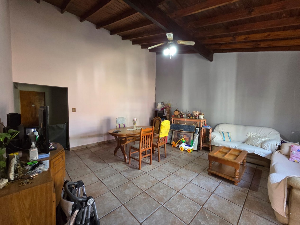 CASA EN VENTA EN JOSE C PAZ