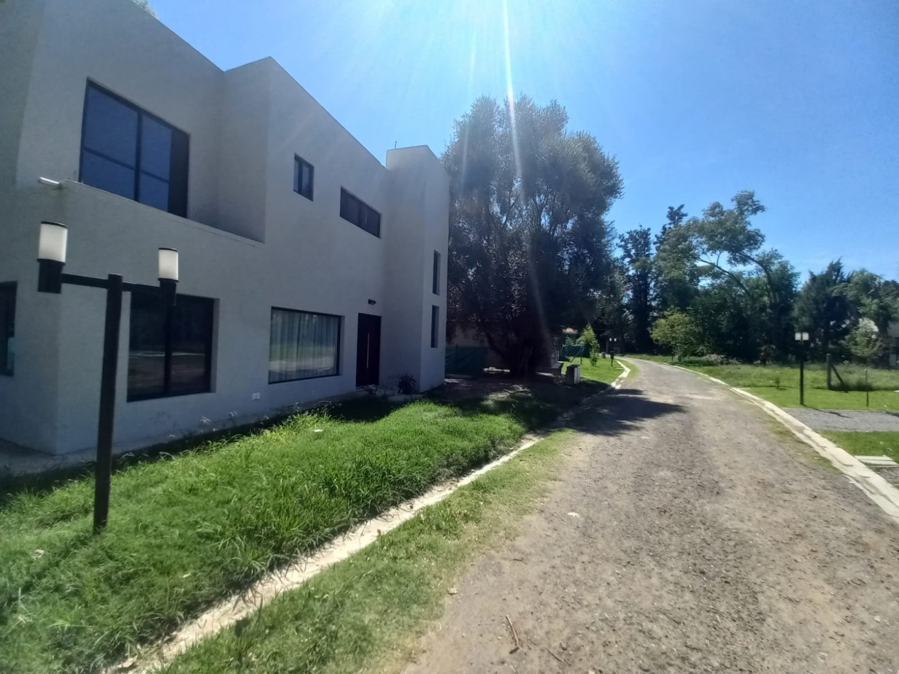 VENTA DE TERRENO EN DEL VISO