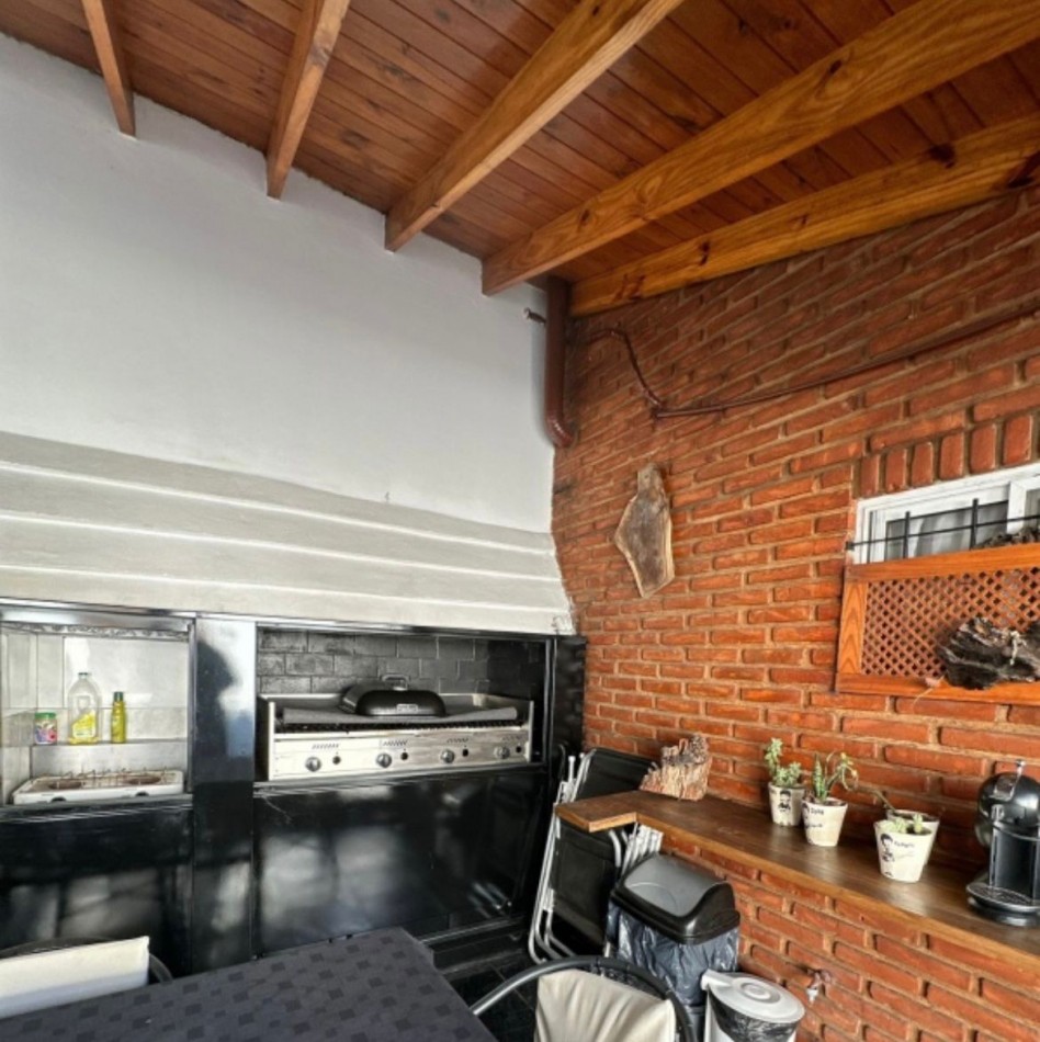 VENTA DE CASA + MONOAMBIENTE EN SAN MIGUEL