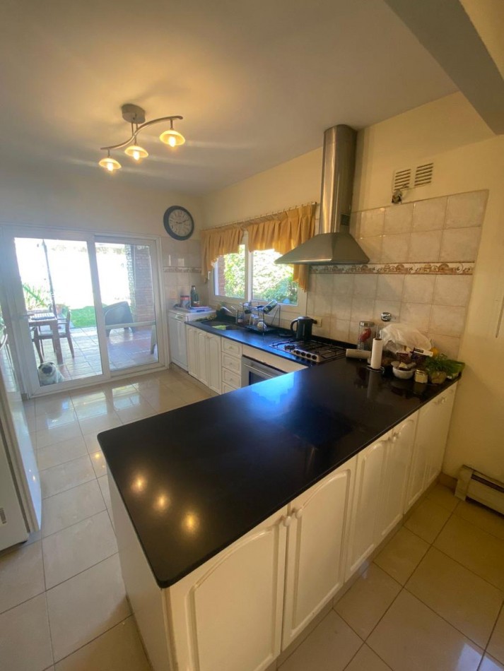 CASA EN VENTA EN BARRIO CERRADO EN SAN MIGUEL