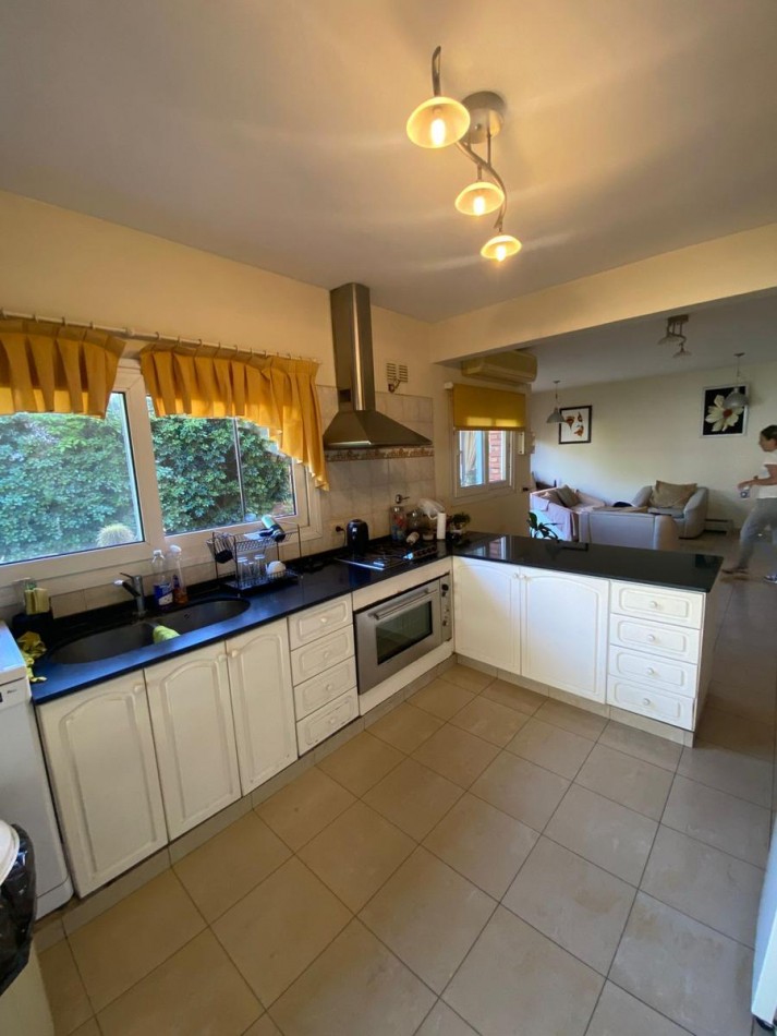 CASA EN VENTA EN BARRIO CERRADO EN SAN MIGUEL