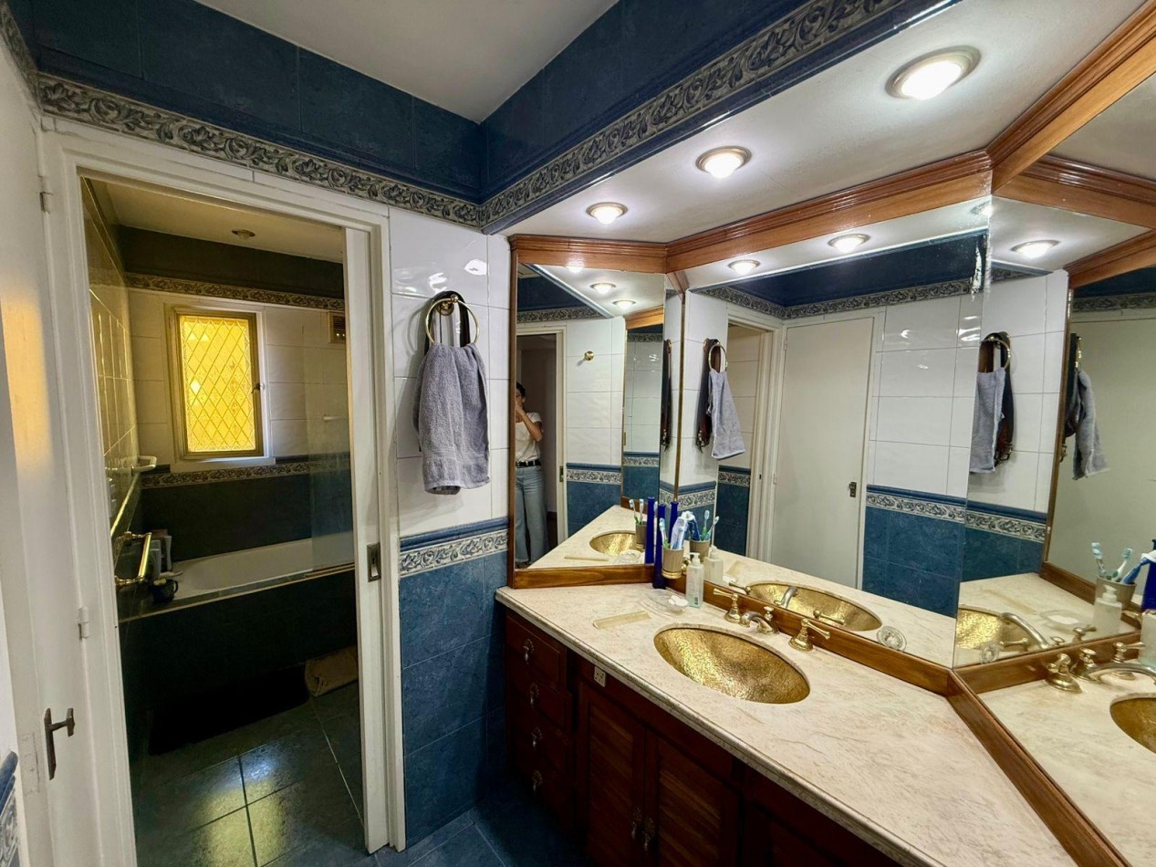 VENTA DE CASA 5 AMBIENTES EN BARRIO SAN MIGUEL DE GHISO