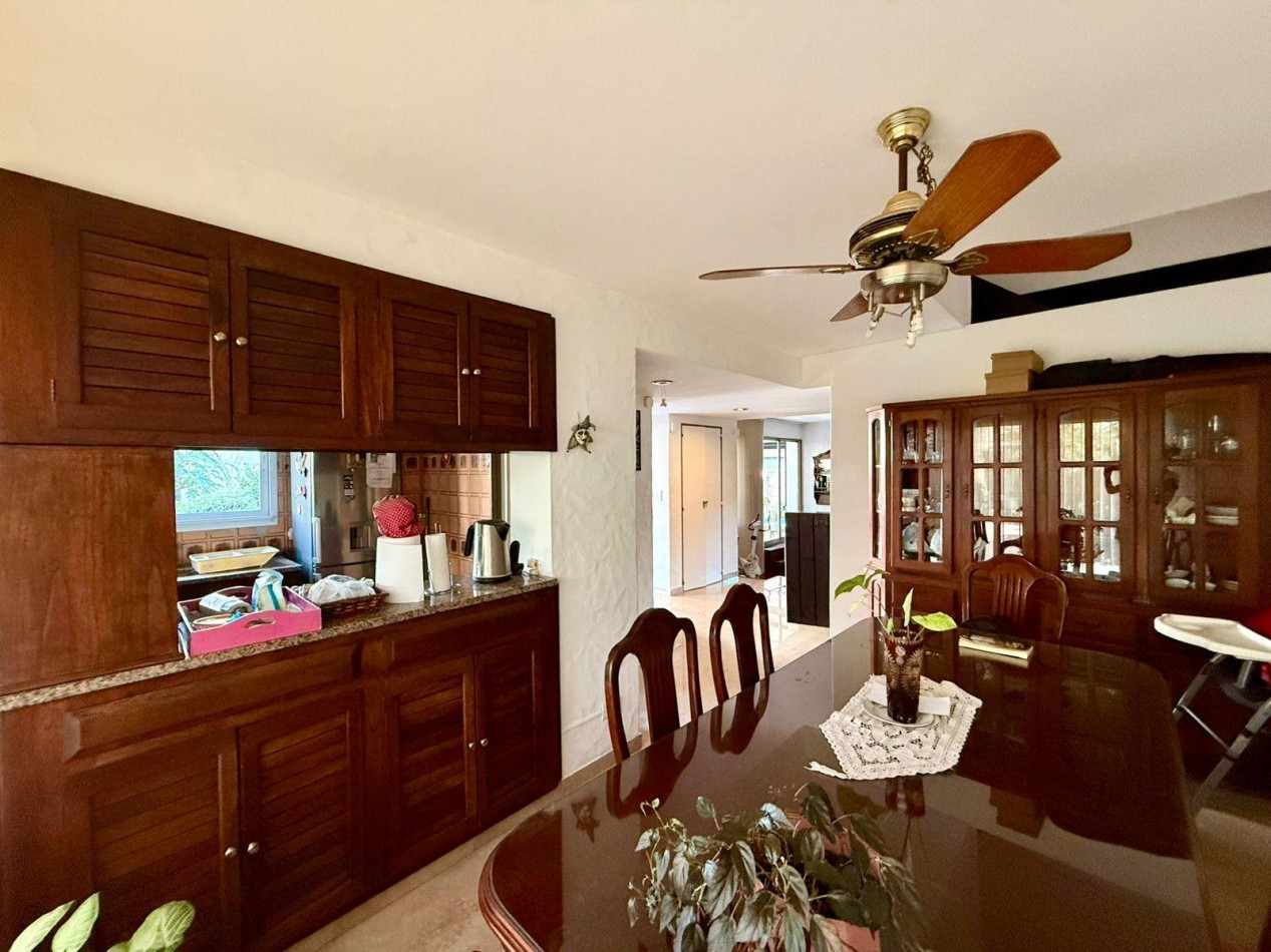VENTA DE CASA 5 AMBIENTES EN BARRIO SAN MIGUEL DE GHISO