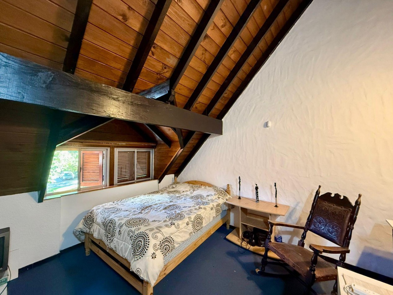 VENTA DE CASA 5 AMBIENTES EN BARRIO SAN MIGUEL DE GHISO