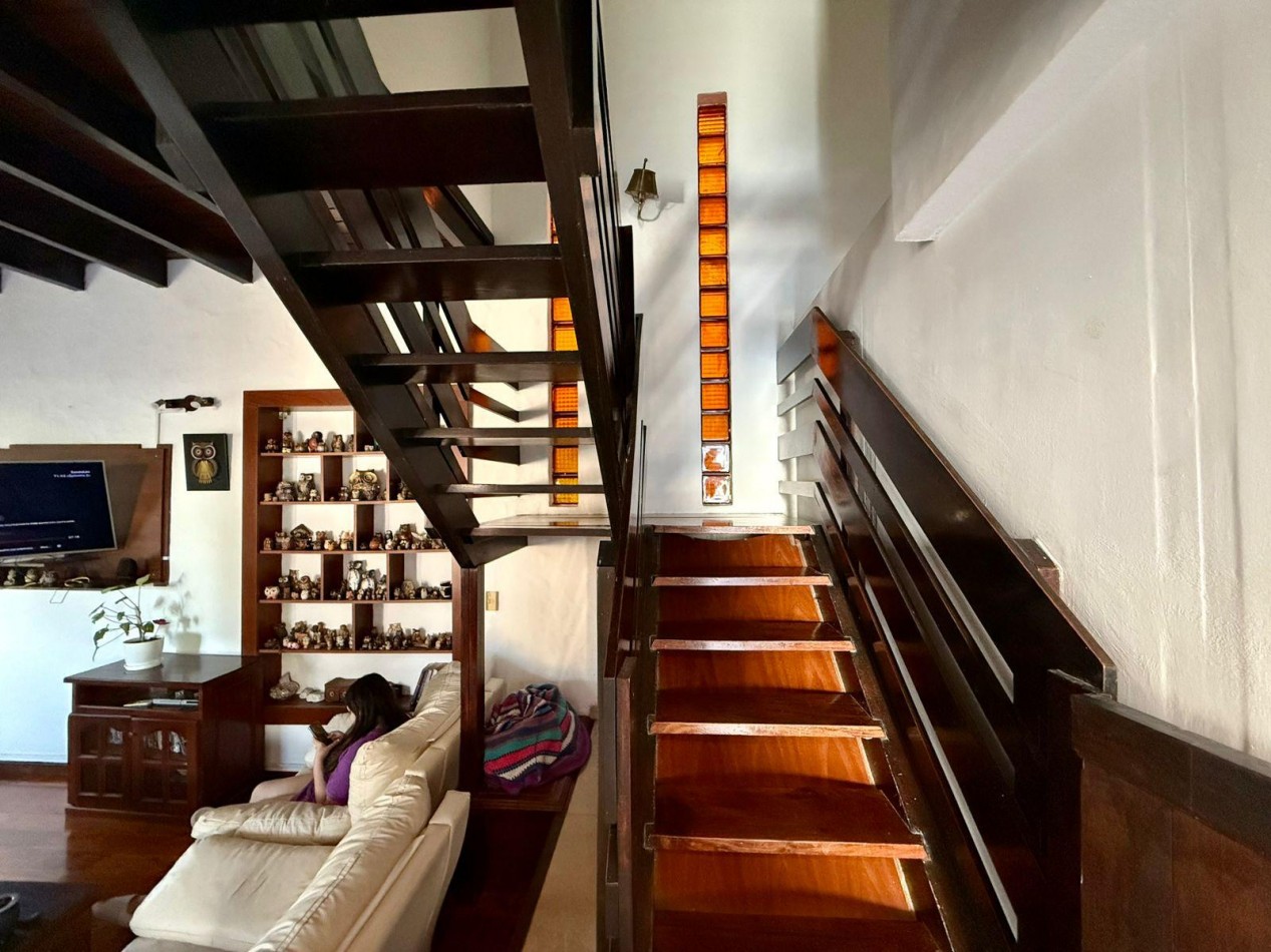 VENTA DE CASA 5 AMBIENTES EN BARRIO SAN MIGUEL DE GHISO