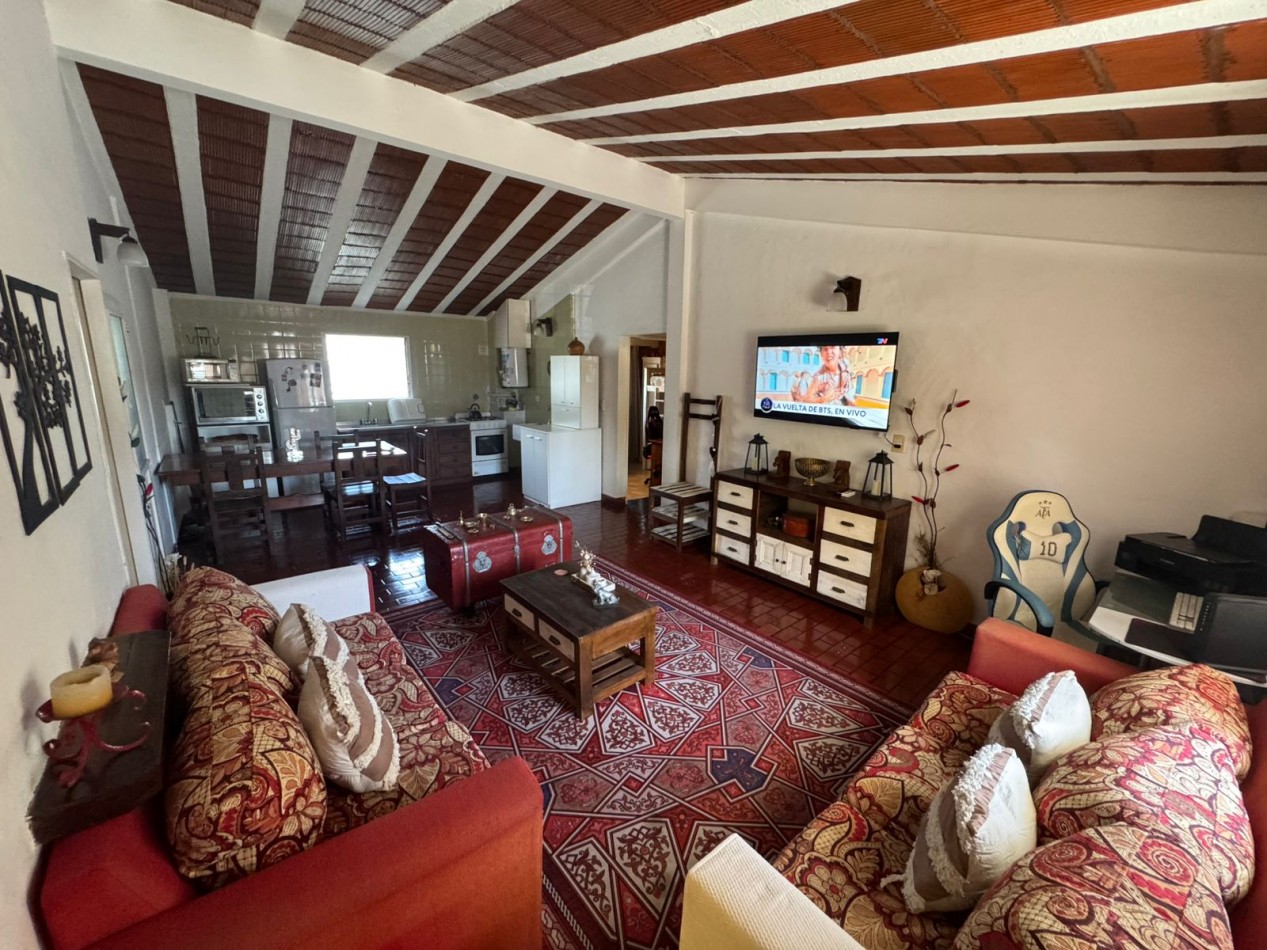 2 CASAS DE 4 AMBIENTES A LA VENTA EN BELLA VISTA