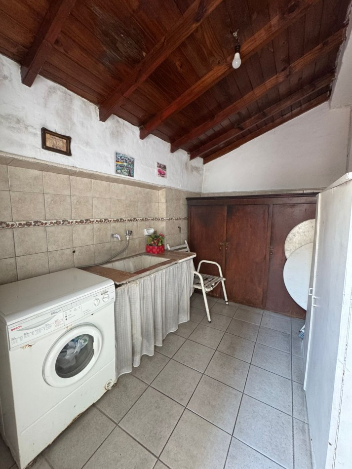 2 CASAS DE 4 AMBIENTES A LA VENTA EN BELLA VISTA