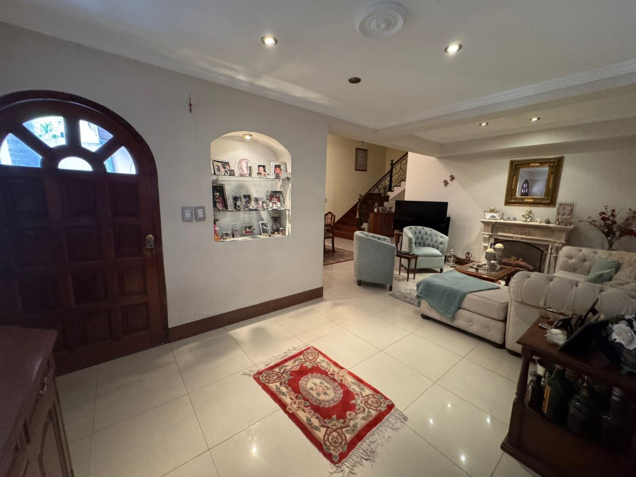 CASA 3 AMBIENTES EN VENTA EN BELLA VISTA