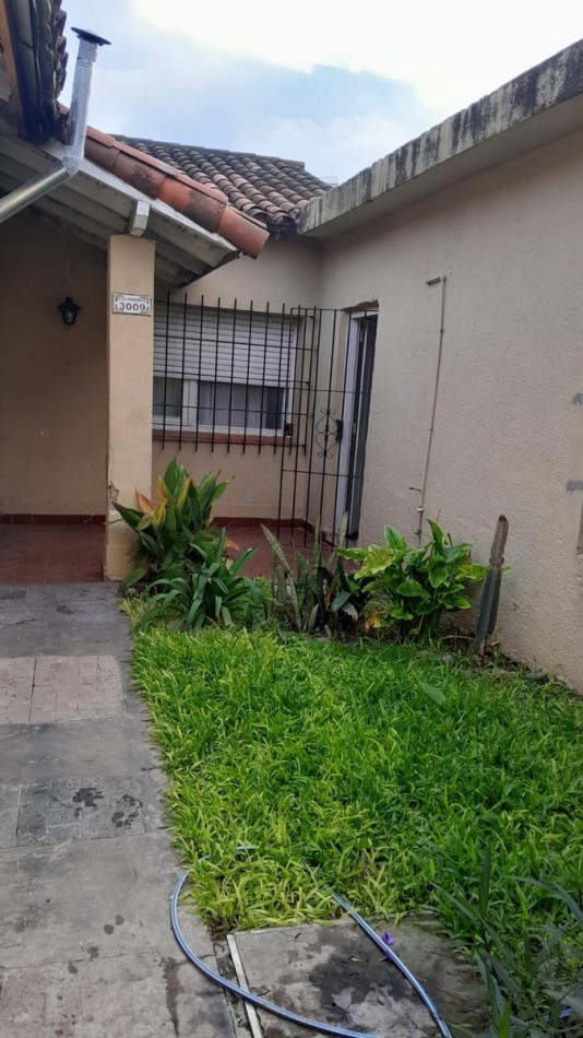 VENTA DE 3 PROPIEDADES: CASA + LOCAL + DEPTO