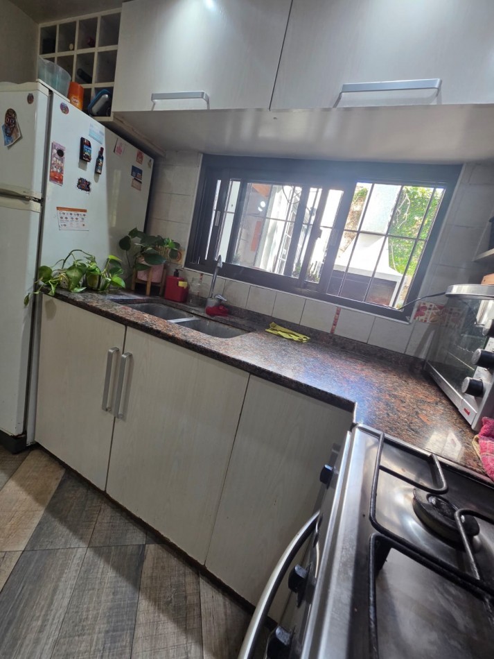 VENTA DE CASA 3 AMBIENTES EN BELLA VISTA