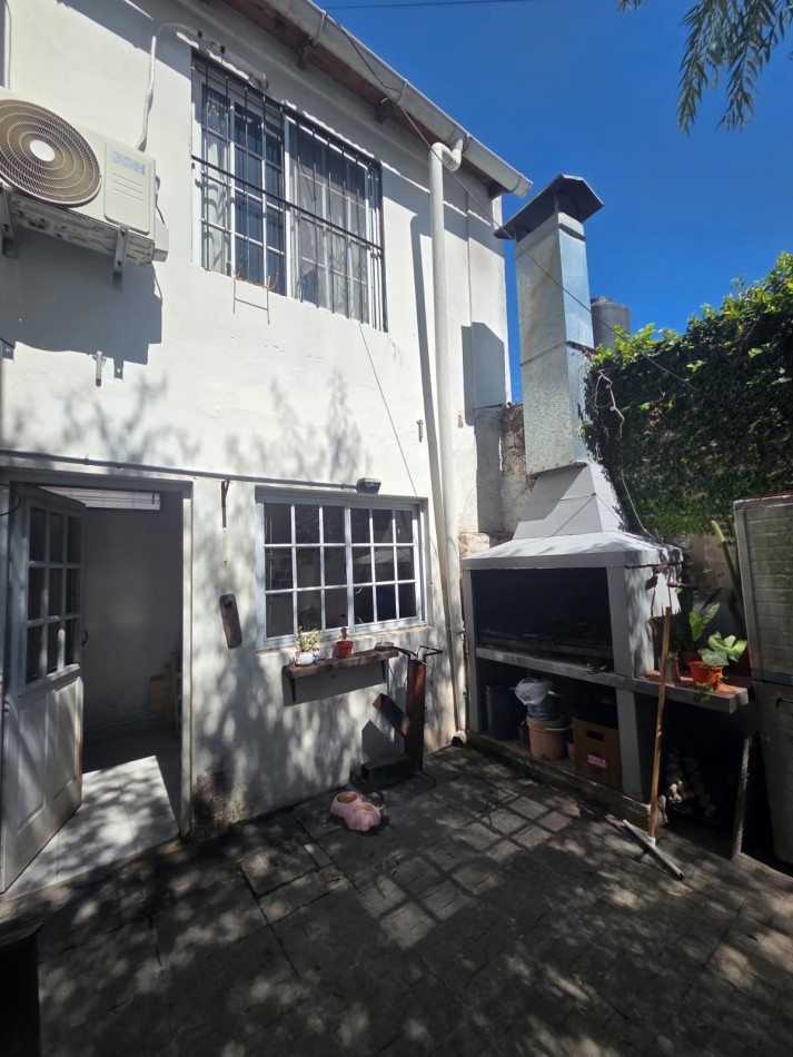 VENTA DE CASA 3 AMBIENTES EN BELLA VISTA
