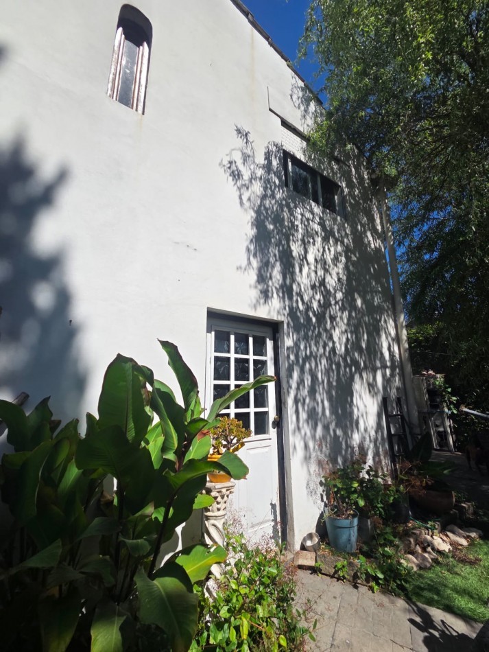 VENTA DE CASA 3 AMBIENTES EN BELLA VISTA
