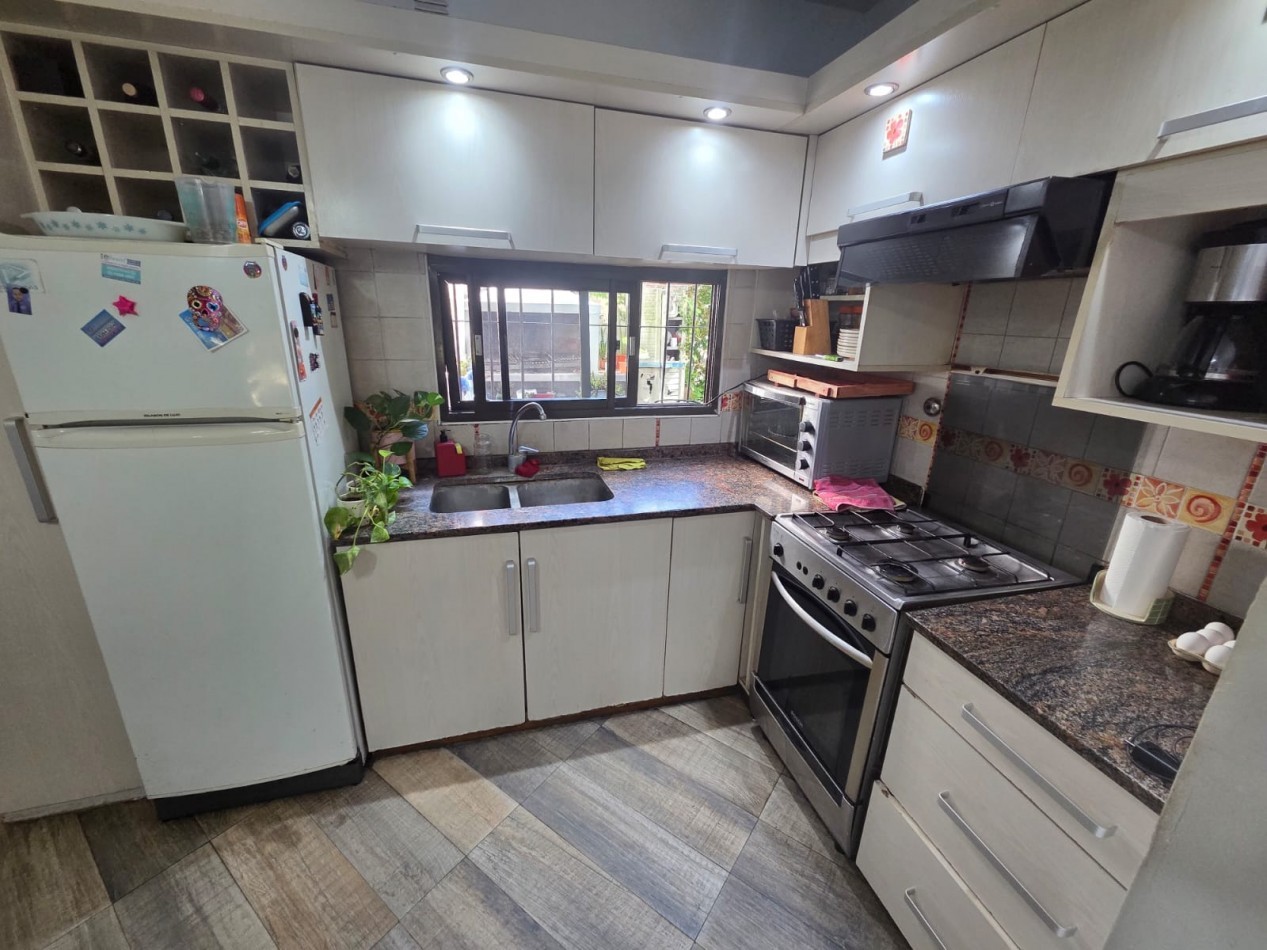 VENTA DE CASA 3 AMBIENTES EN BELLA VISTA