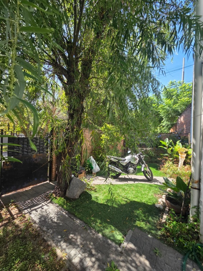 VENTA DE CASA 3 AMBIENTES EN BELLA VISTA