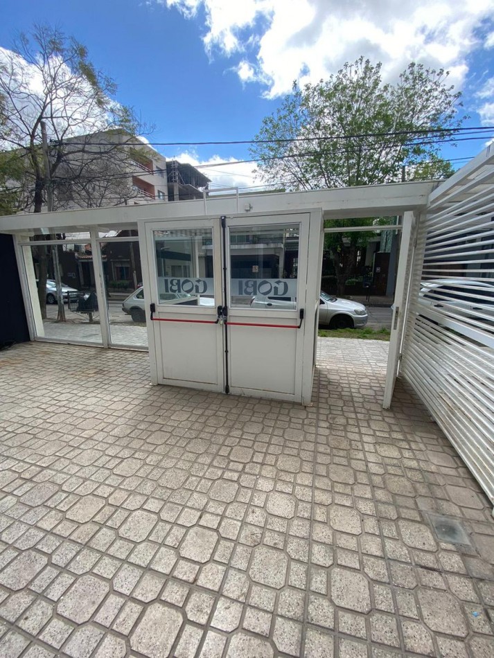 ALQUILER DE DESTACADO LOCAL EN MUÑIZ